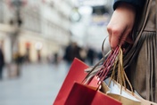 “The picture is bleak” - Pound down as experts warn of standstill economy