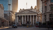 FTSE 100 suffers worst year since 2008 crisis