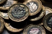 Pound at 2021 low, economic growth slower than expected