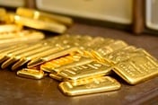 Soaring demand drives gold above $2,900