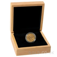 Gold Sovereign Coin Elizabeth II Young Head in Gift Box
