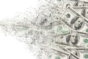 US annual budget deficit to hit $1 trillion